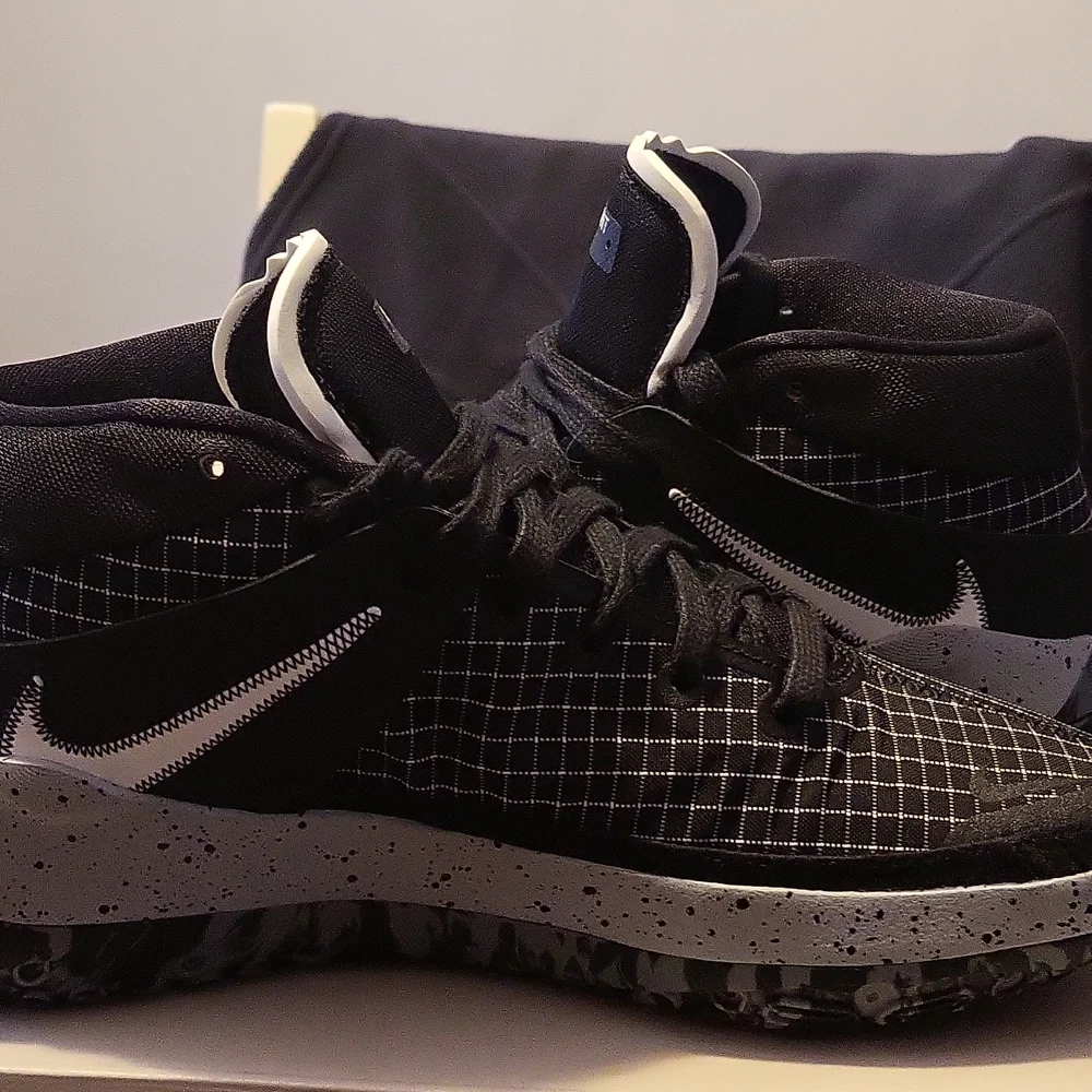 Kevin Durant 13 Oreo - Picture 4 of 9